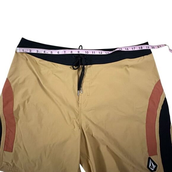 Volcom Men's Tan Swim Shorts - Picture 3 of 9